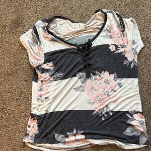 Maurices Black and Cream Floral Short Sleeve Top